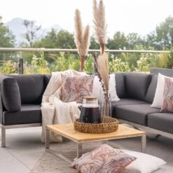 OUTLIV. Capri Gartensofa Schwarz -Outliv outliv capri 3 sitzersofa edelstahl teak inklusive kissen schwarz 1168940 10
