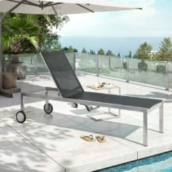 OUTLIV. Oviedo Rollliege Edelstahl/Textilene Silber-Schwarz -Outliv outliv denver deluxe rollliege edelstahl textilene silber schwarz 2